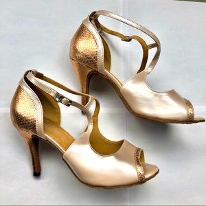 Latin Ballroom Salsa Dance Shoes Sz 8 + Sole Brush